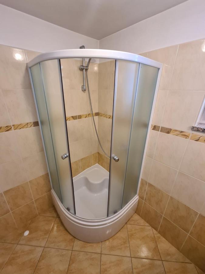 Salatić Apartment Cutul מראה חיצוני תמונה